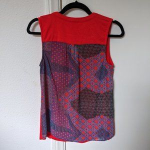 Skies are blue mixed media split-neck tank